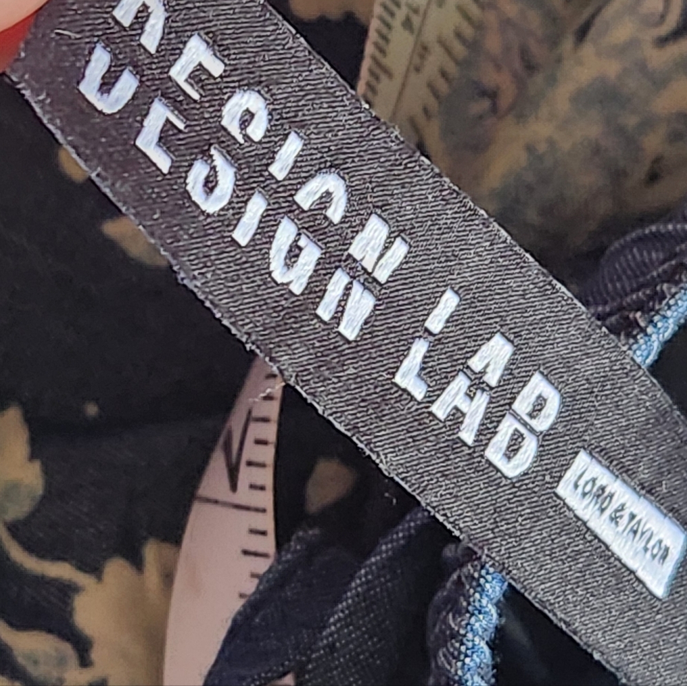 Design Lab Lord And Taylor Floral Shorts Size Small - Picture 6 of 6